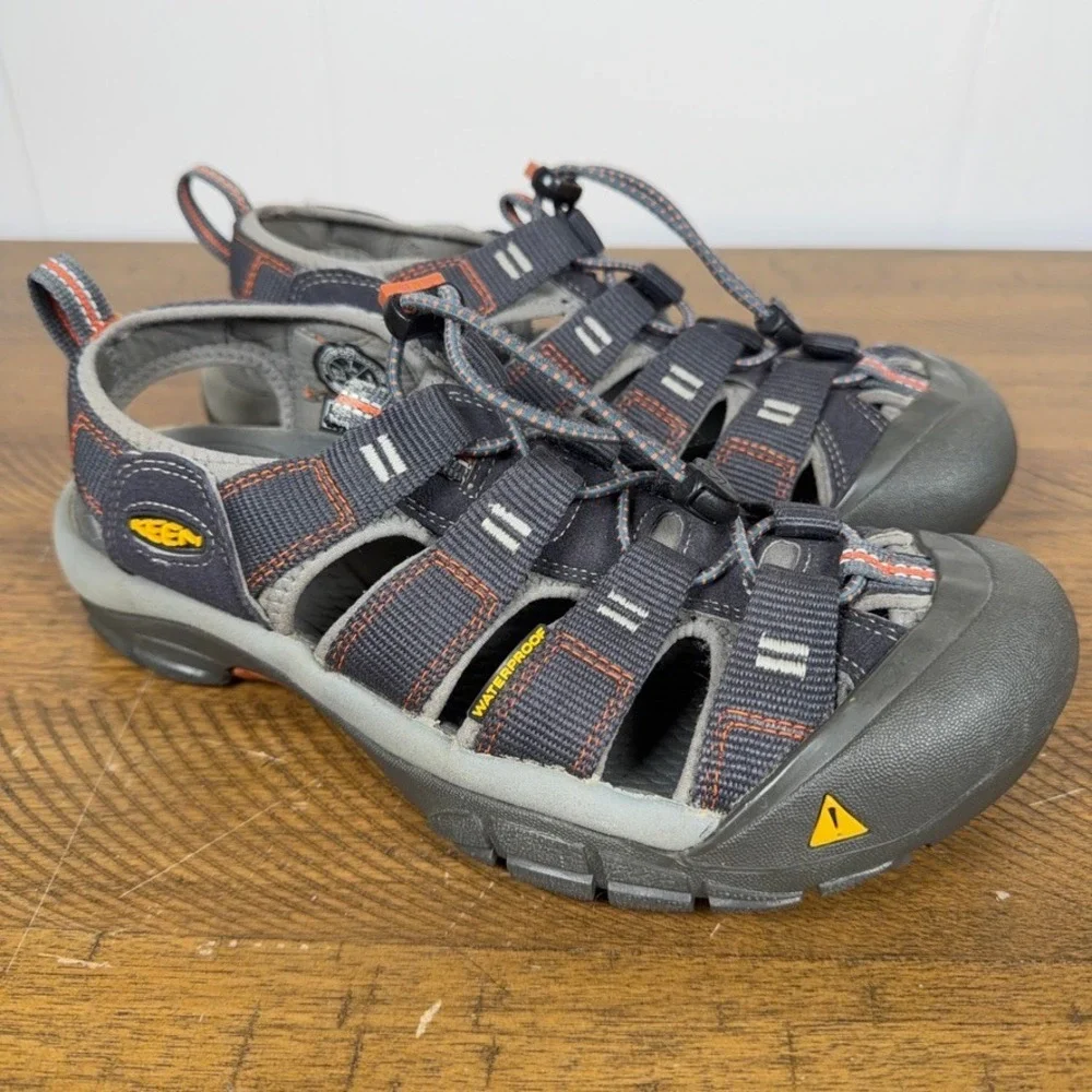 Keen Sandals Mens 7 Gray Newport H2 Waterproof Hiking Outdoor Gorpcore